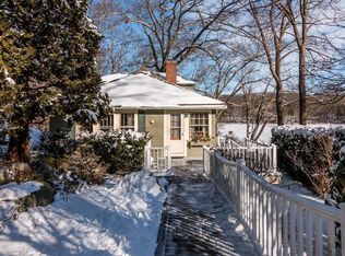 30 Lake Rd, Gloucester, MA 01930