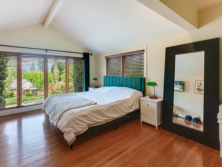 3740 Lankershim Blvd — Photo 8
