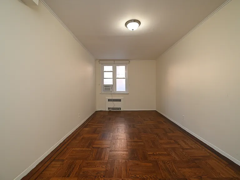 15 Bay 38 St #2 — Photo 9