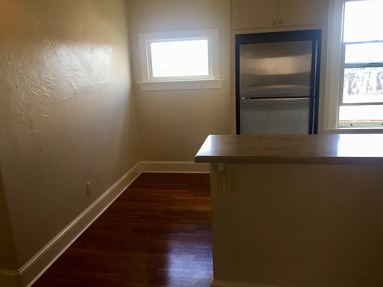 544 Lighthouse Ave — Photo 2