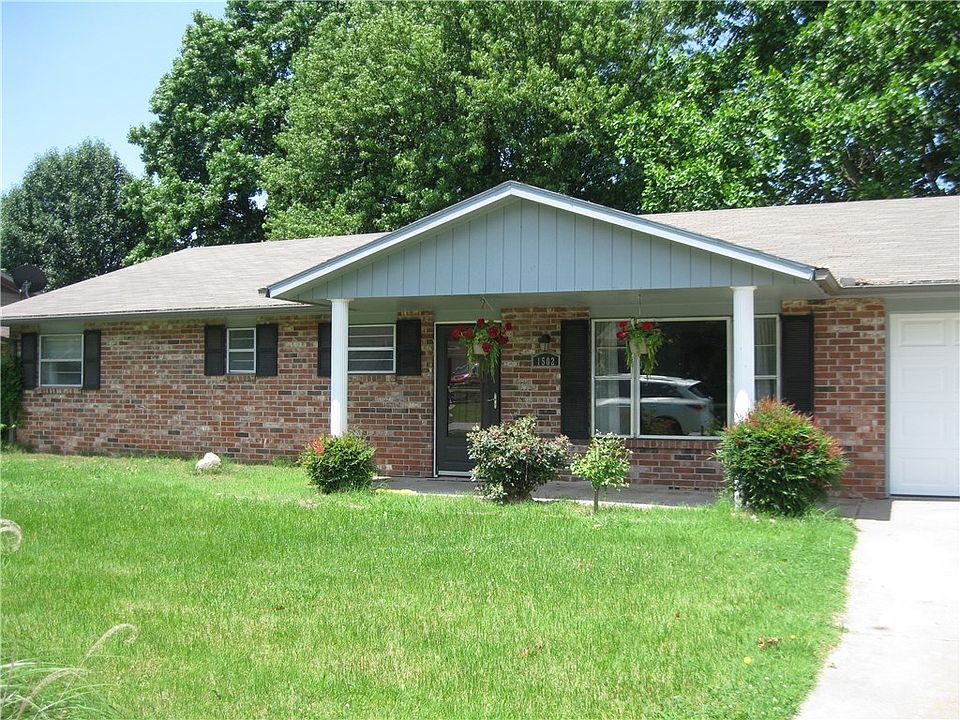 1st image of 1502 SE P St