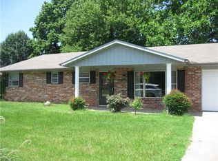 1502 SE P St, Bentonville, AR 72712