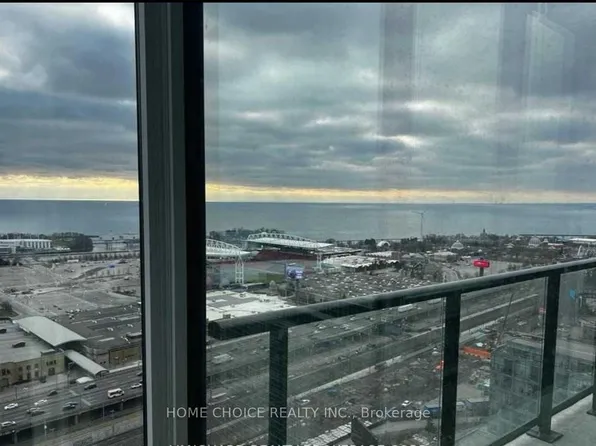 135 E Liberty St #10, Toronto, ON M6K 1A7