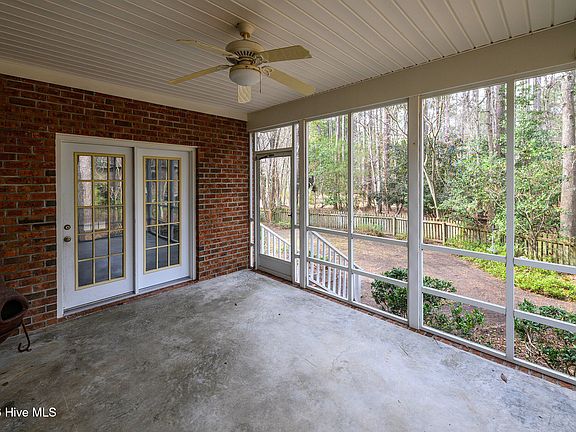 4th image of 119 Saint Andrews Circle