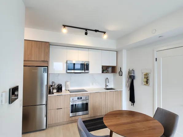5 Defries St #3012, Toronto, ON M5A 0W7