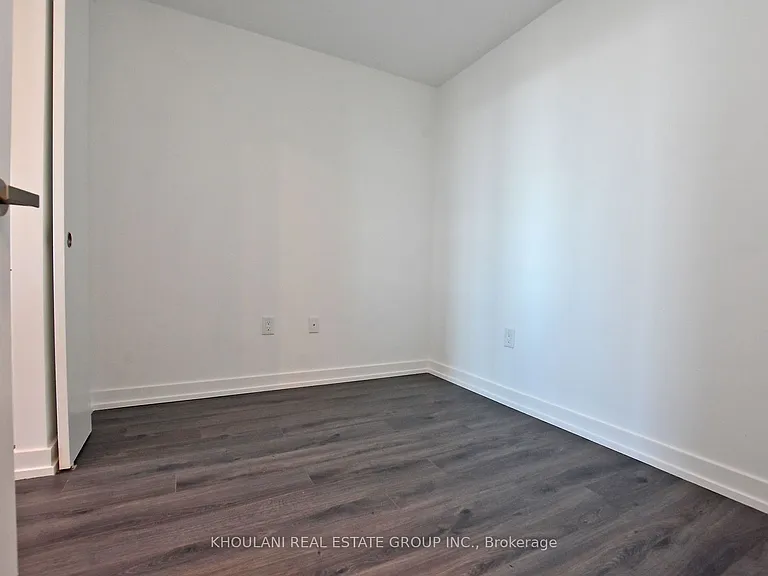 77 Shuter St #Penthouse 08 — Photo 10