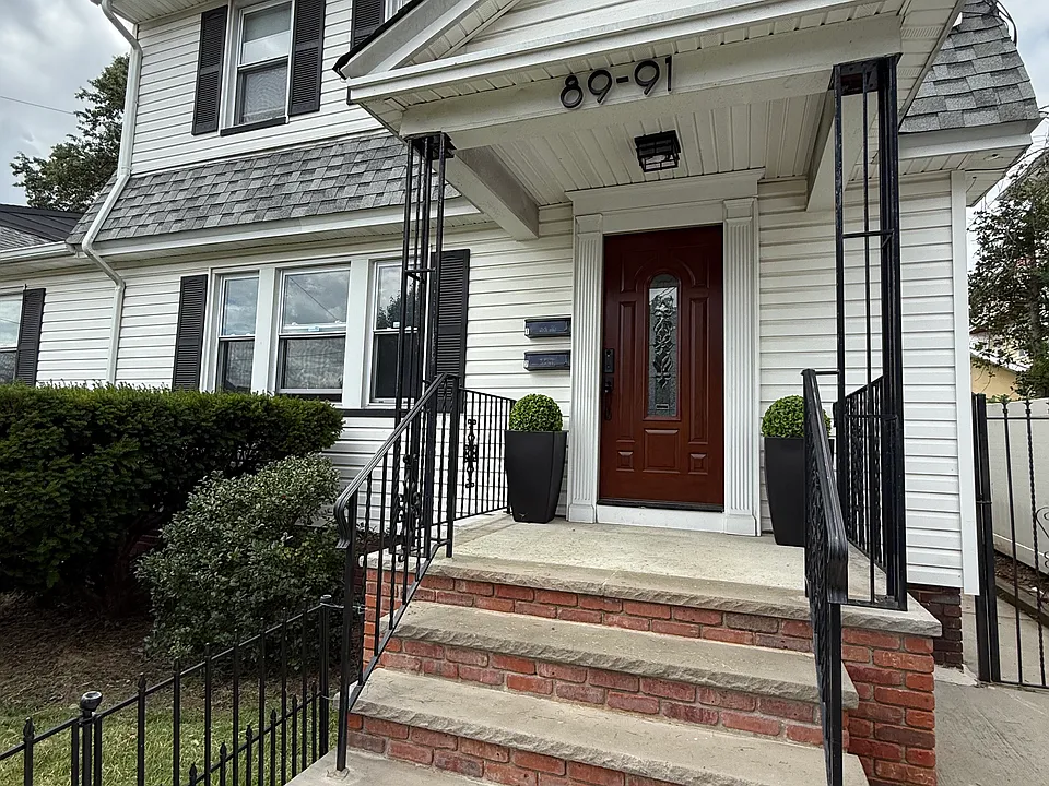 89-91 Chapman Pl #1