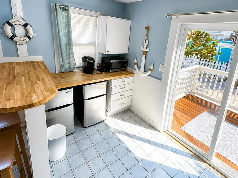 2179 Pineapple Ave #2 — Photo 3