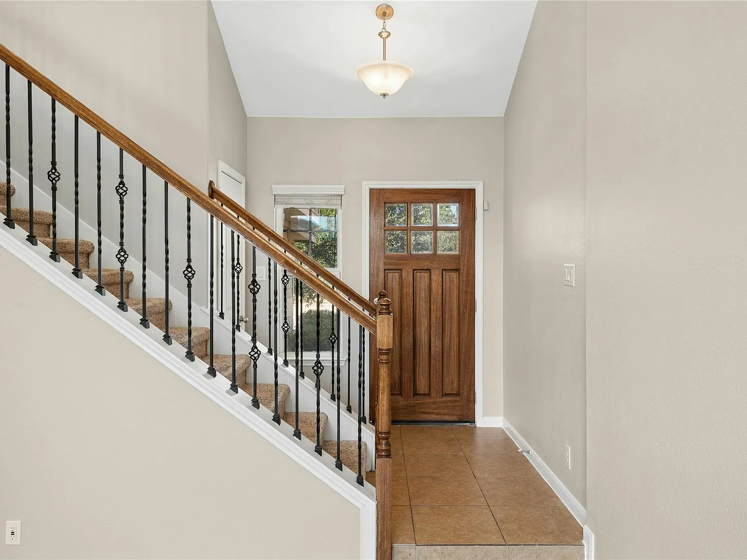 3 bed, 2.5 bath, 1459 sqft, $1,895 — Photo 4