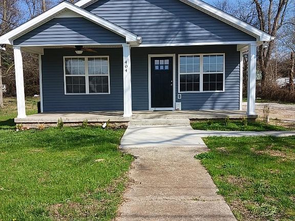 3rd image of 404 N Railroad St