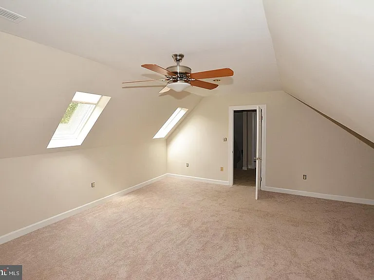 10190 Akhtamar Dr — Photo 25