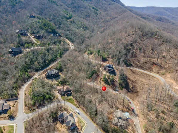 14 Little Bear Creek Rd, Black Mountain, NC 28711