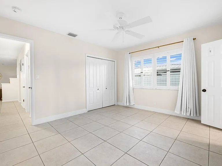 1539 NE 15th Ave — Photo 15