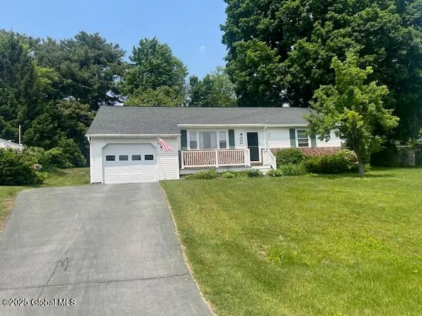 3 Colonial Court, Queensbury, NY 12804