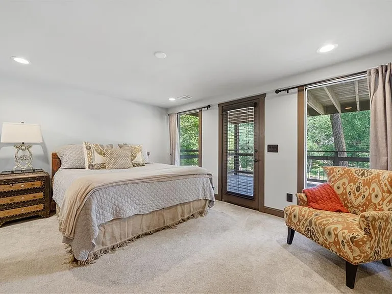 2115 Kemp Dr — Photo 17