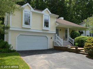 12676 Catawba Dr, Woodbridge, VA 22192