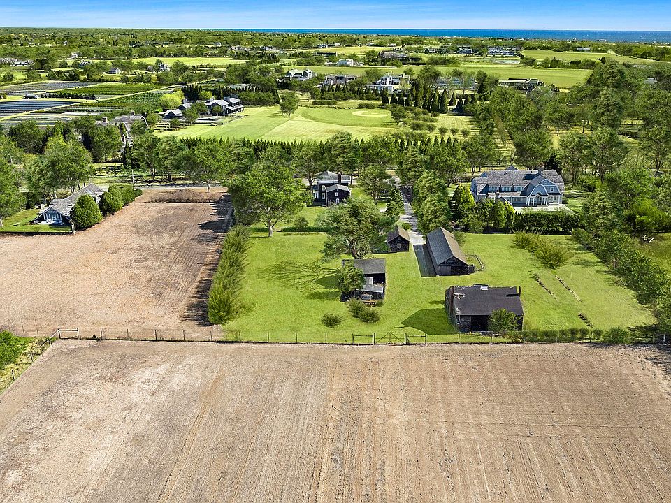 2nd image of 510 Ocean Rd