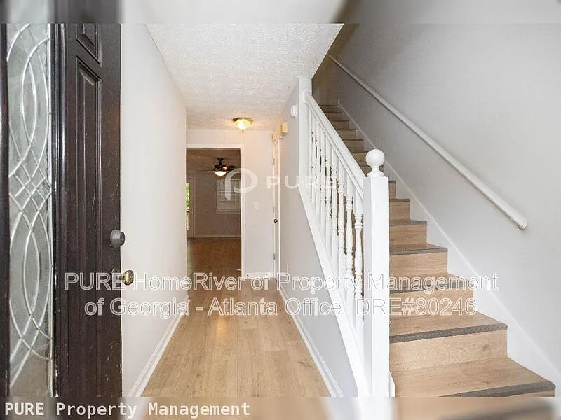 3 bed, 2.0 bath, 1248 sqft, $1,795 — Photo 2