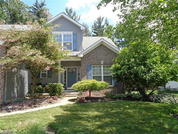 2nd image of 1055 Arrowhead Dr