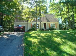 11 Rolling Oaks Dr, Pocasset, MA 02559