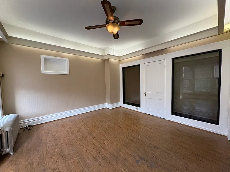 48 E Princess St #2 — Photo 20