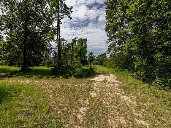 2nd image of 1255 Lee Turner Rd