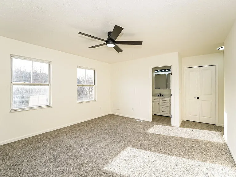 821 Nela View Rd — Photo 12