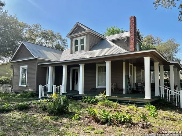 811 E Gramman, Beeville 78102