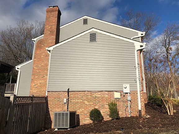 2nd image of 11694 Hollyview Dr