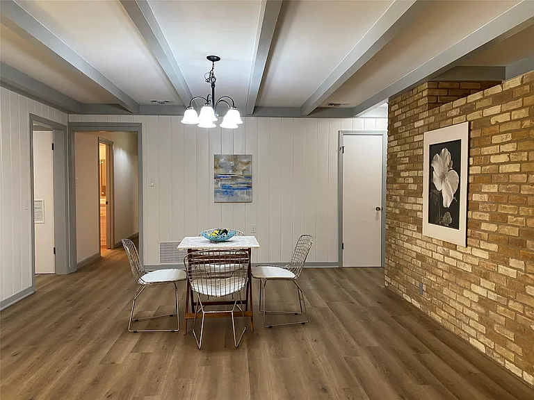 5811 Highland Hills Dr — Photo 13