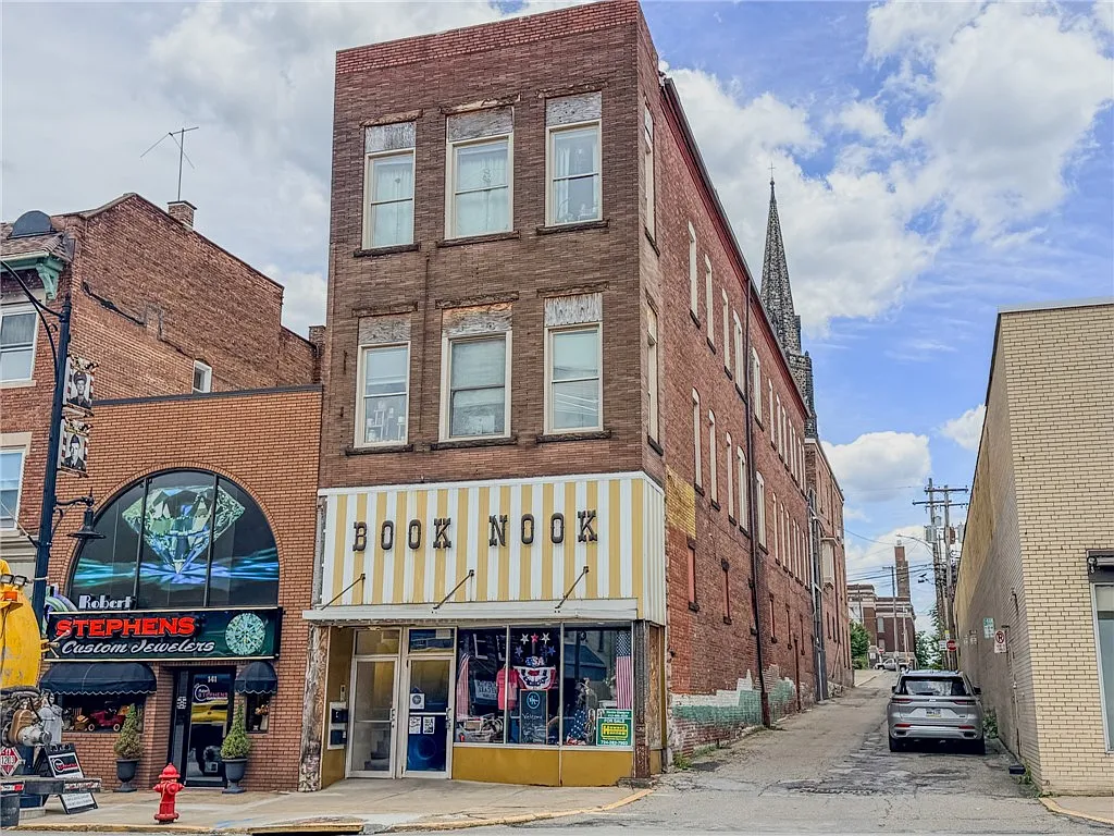 2 bed, $950 — Photo 1