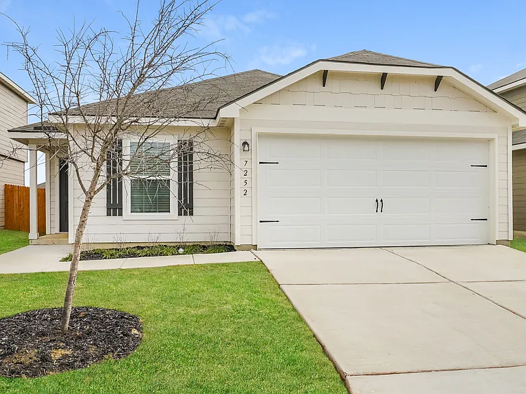 7252 Jebson Pass — Photo 1