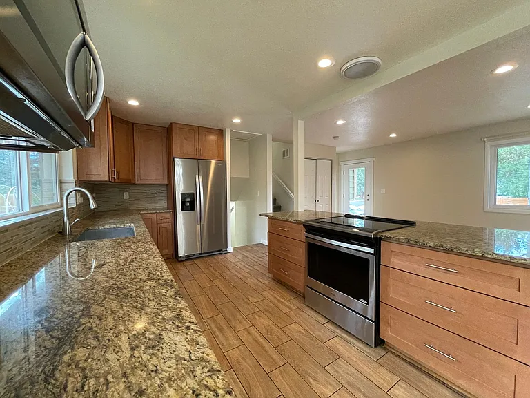 4272 Graham Ct — Photo 5