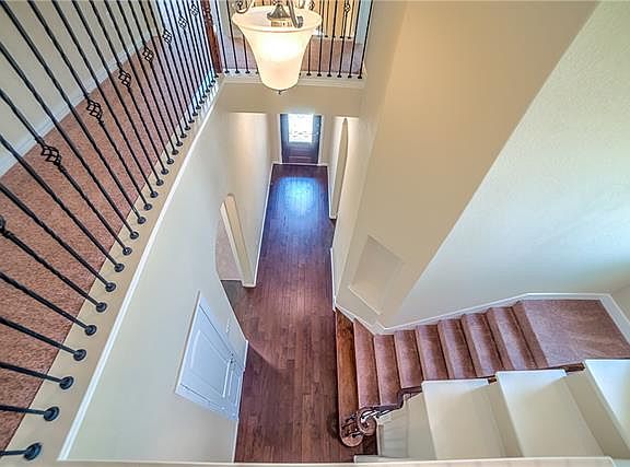 4th image of 7059 Mammoth Dr