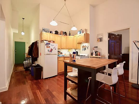 3rd image of 1069 Bedford Ave Unit 1R