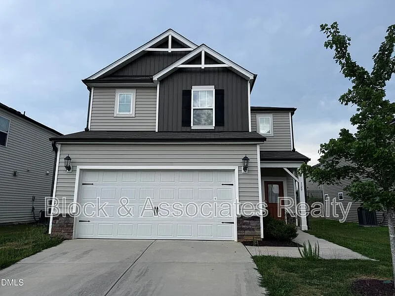 Lake View — Photo 1