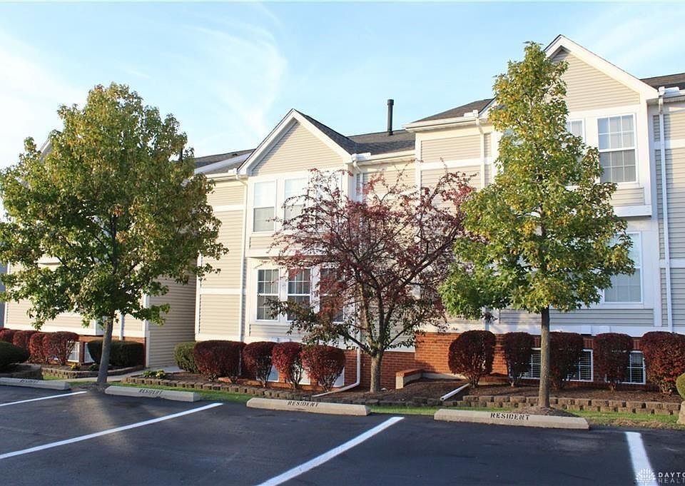 1st image of 1512 Commons Dr