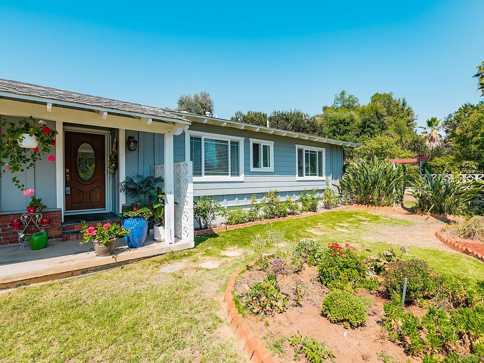 1st image of 4635 Lyons Dr