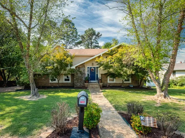 12171 Rivercrest Dr, Little Rock, AR 72212