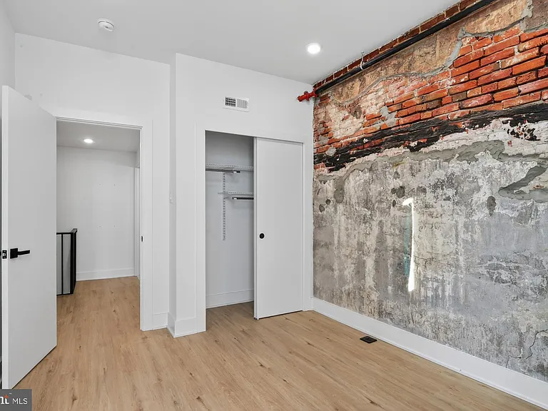 59 N 2nd St #14 — Photo 24