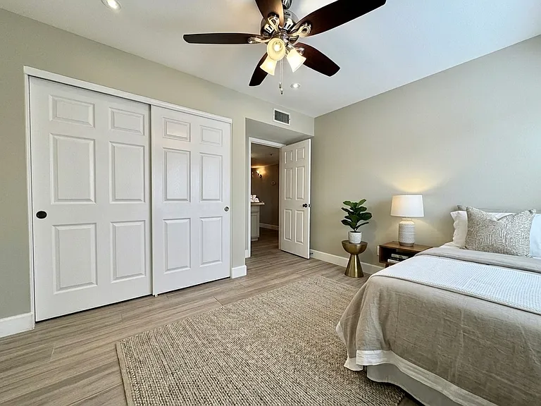 9104 E Sharon Dr — Photo 23
