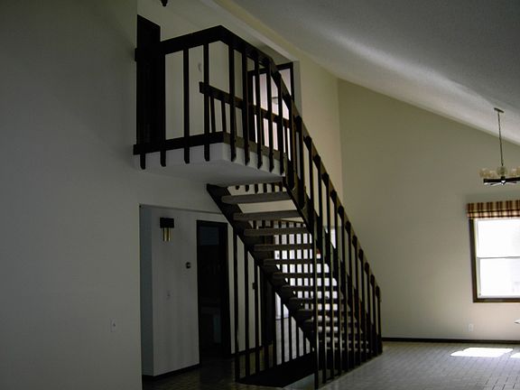 Dining area leading into Kitchen
