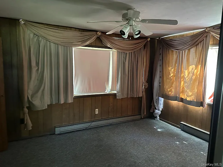 11 Richards Ave — Photo 6