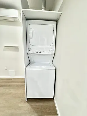 Rented by EastMount Realty LLC | media 8