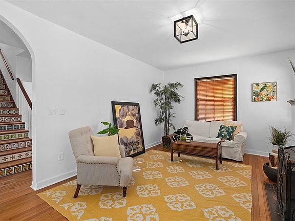 5th image of 225 Hibiscus Ct