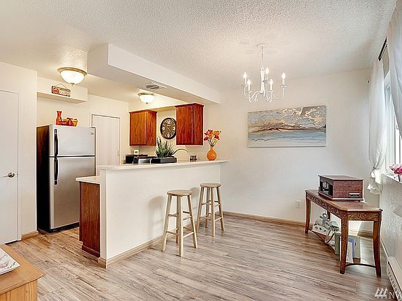 5th image of 8407 25th Ave SW Unit C