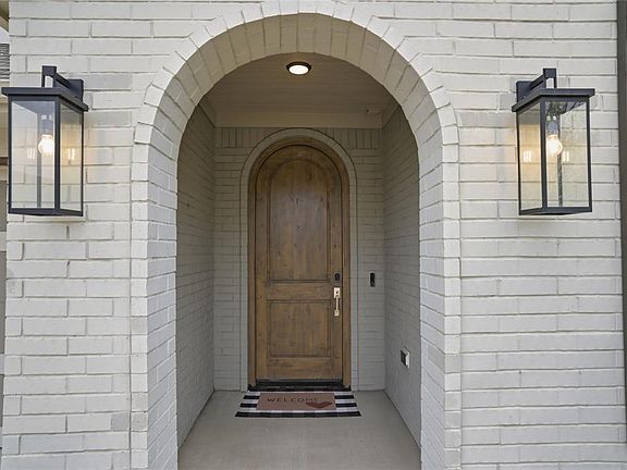 3rd image of 2437 NW 179th St