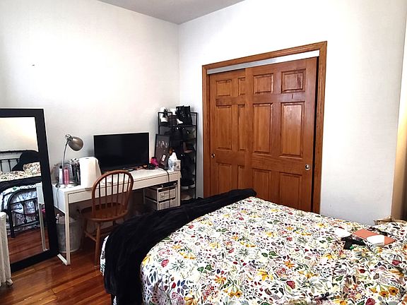 5th image of 2106 Newtown Ave #3