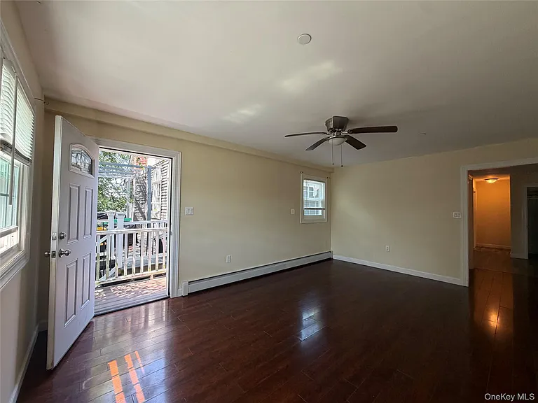 422 E Chester St #2 — Photo 2