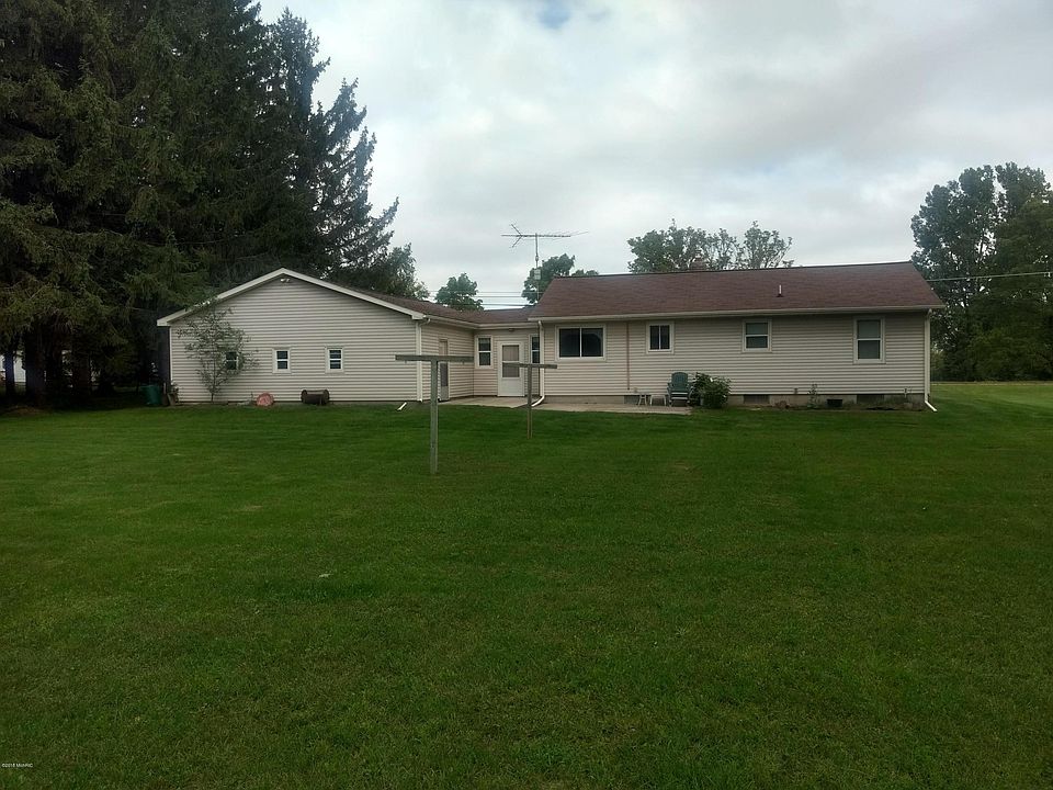 1st image of 644 N Lincoln Ave